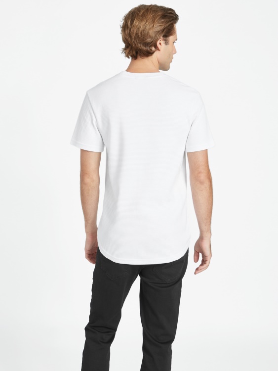 познайте чисто бяла тениска Чарли