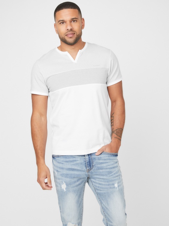 Franz тениска с цепка Guess чисто бяла