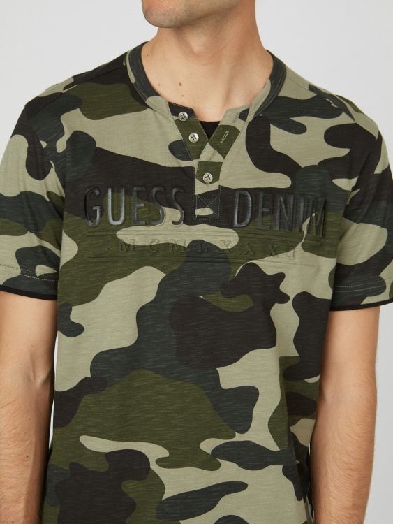 камуфлаж Edgar Henley Tee Guess
