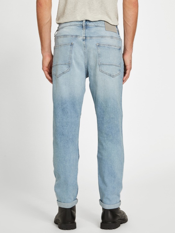 Guess Joey Jean прави дънки леки пране