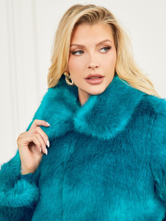 бермудско синьо с по-тъмно яке Guess от изкуствена кожа