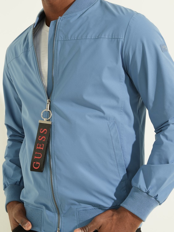 син удобен летящ като Rigel Guess