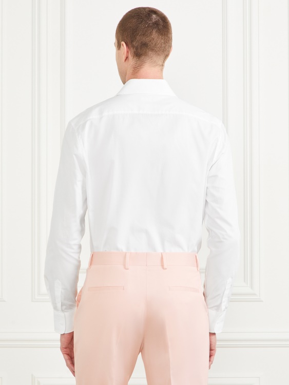 чисто бяла риза Guess William