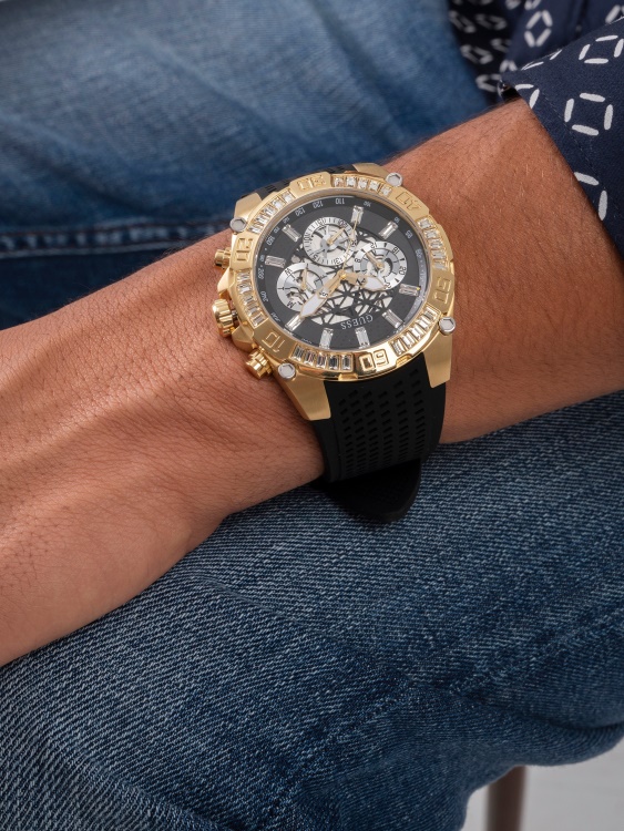 много златни и черни тахиметър часовник Guess